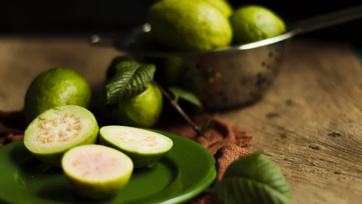 Keistimewaan Jambu Biji untuk Kulit dan Rambut