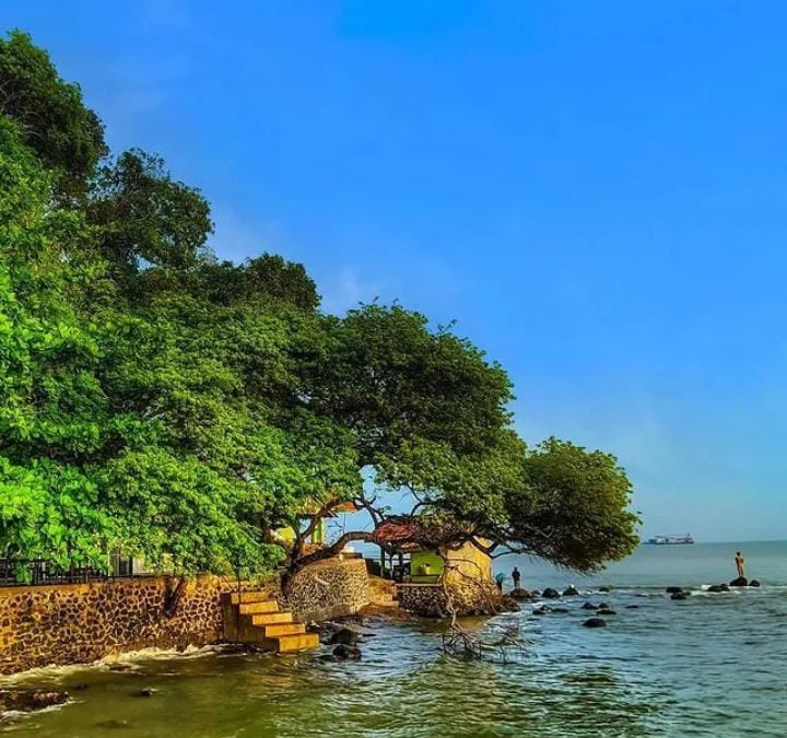 Keistimewaan Pantai Ujung Negoro