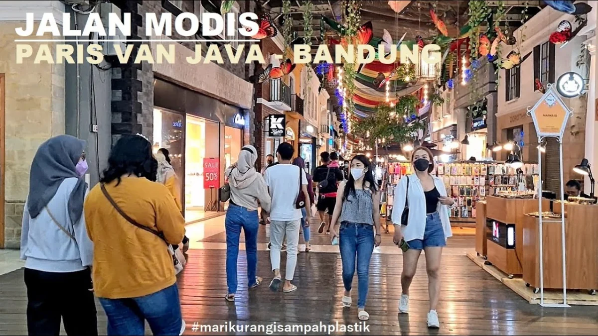 Kemegahan Paris Van Java Mall