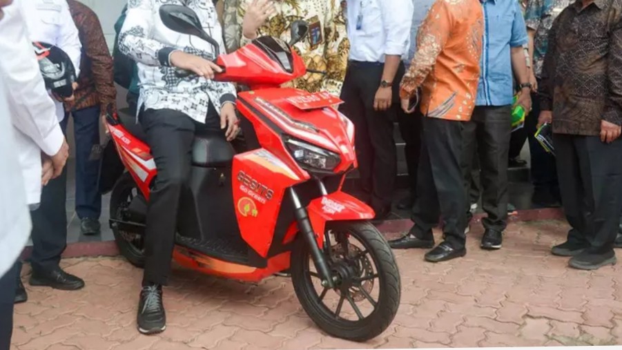 Motor Listrik Gesits Merah