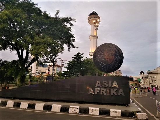 Spot Foto di Jalan Asia Afrika Bandung yang Paling Aesthetic dan Murah 2023