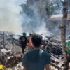 Satu Rumah dan Motor Hangus Terbakar