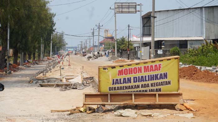 Pantai Pasir Kencana