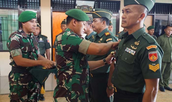 Prajurit Kodim 0710/Pekalongan Naik Pangkat