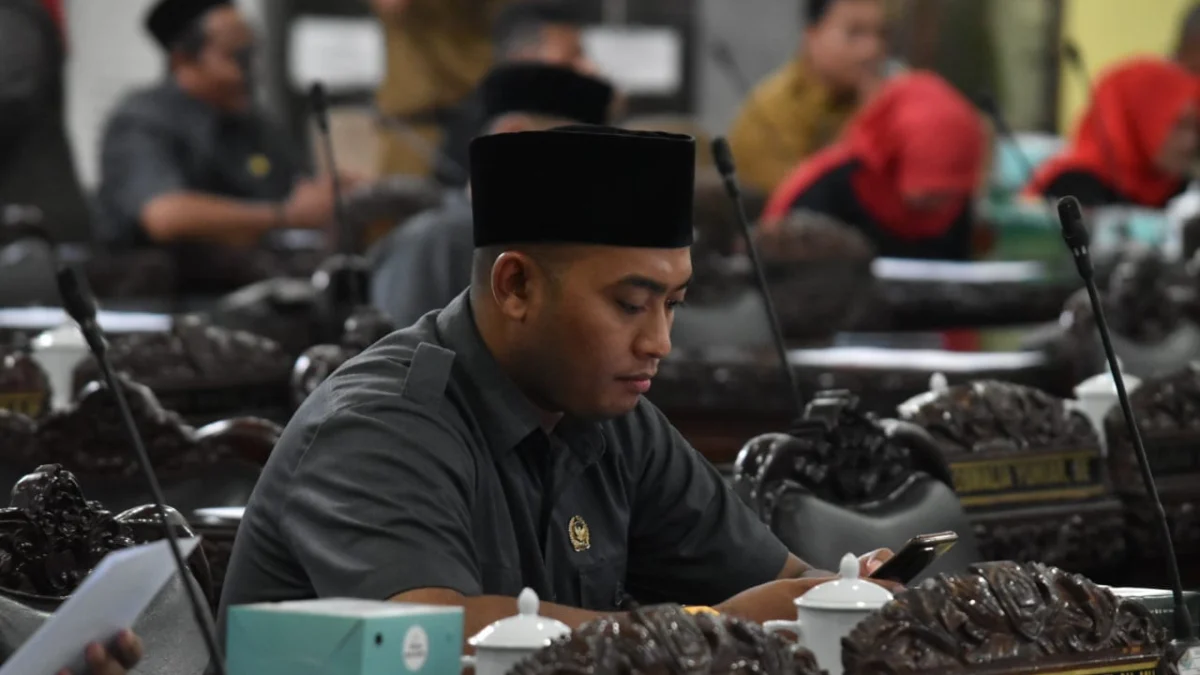 Izin Bangunan Jembatan Kaca di Guci Tegal