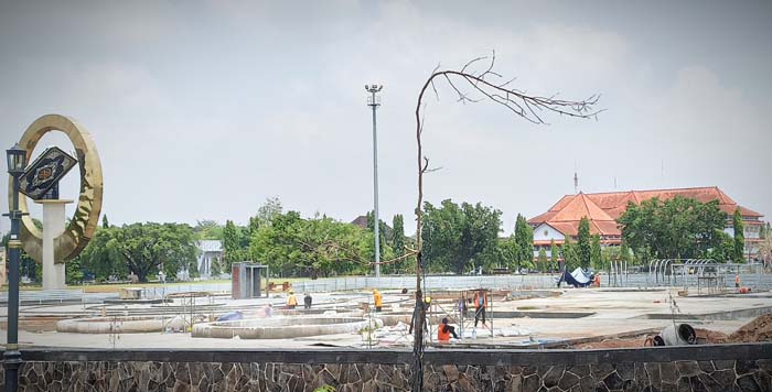 Proyek Pembangunan Alun-alun