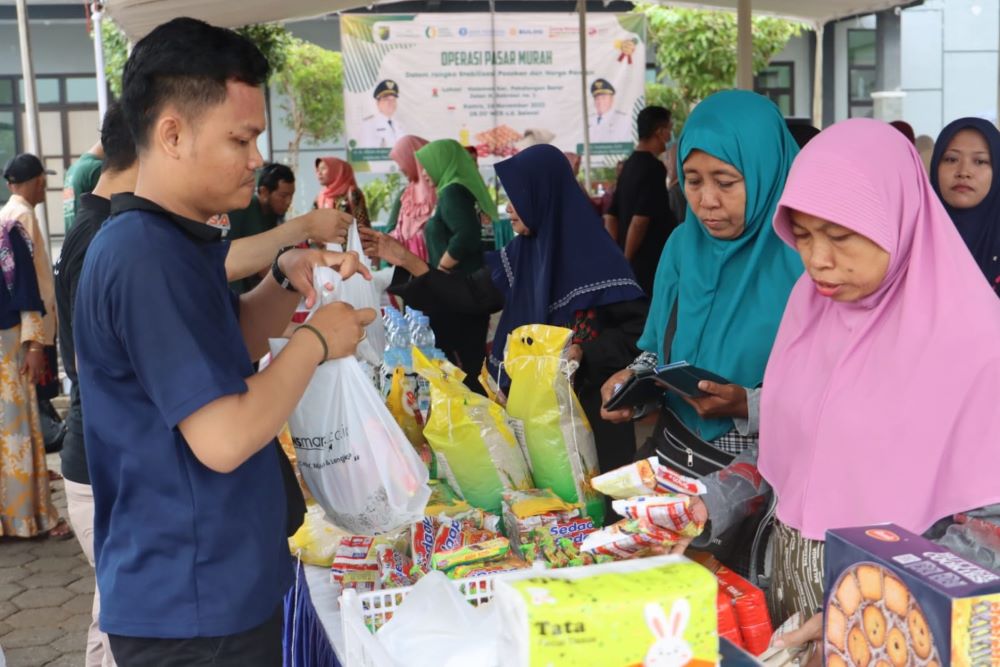 operasi pasar murah