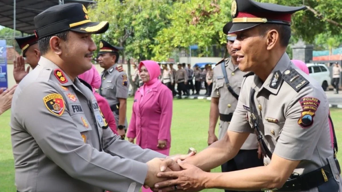 Pimpin Upacara Sertijab Pejabat Polres, Kapolres Kendal Ingatkan Anggota Jaga Netralitas di Pilkada 2024