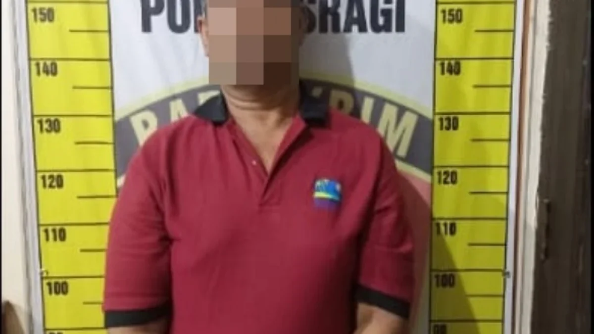 Polisi Gerebek Judi di Bantaran Sungai, Satu Pelaku Ditangkap, Dua Lainnya Kabur