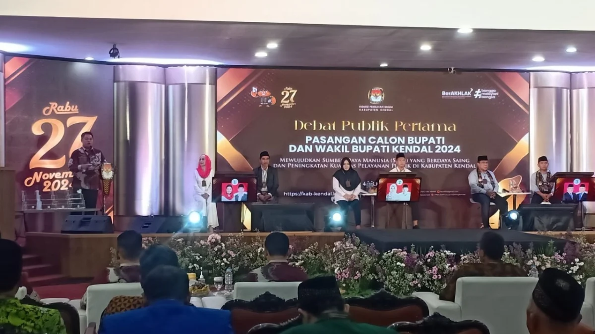 Debat Perdana Pilbup Kendal Berjalan Lancar, KPU Beri Apresiasi