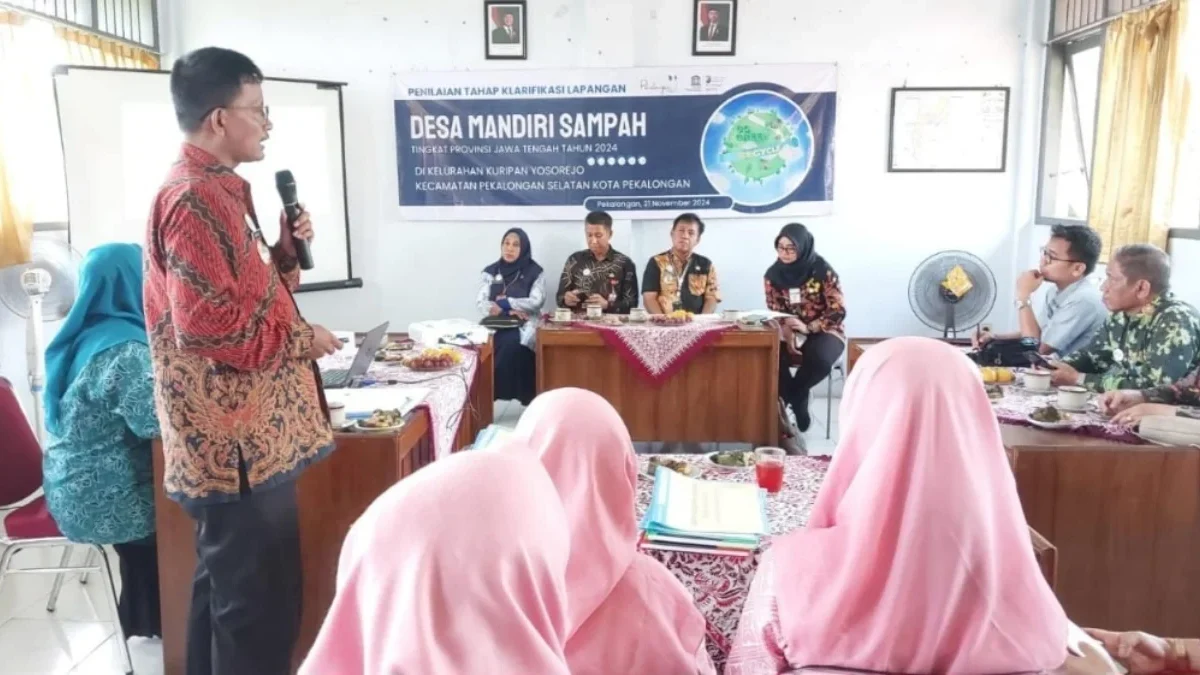 Kelurahan Kuryos Terima Verifikasi Program Desa Mandiri Sampah dari DLHK Jateng