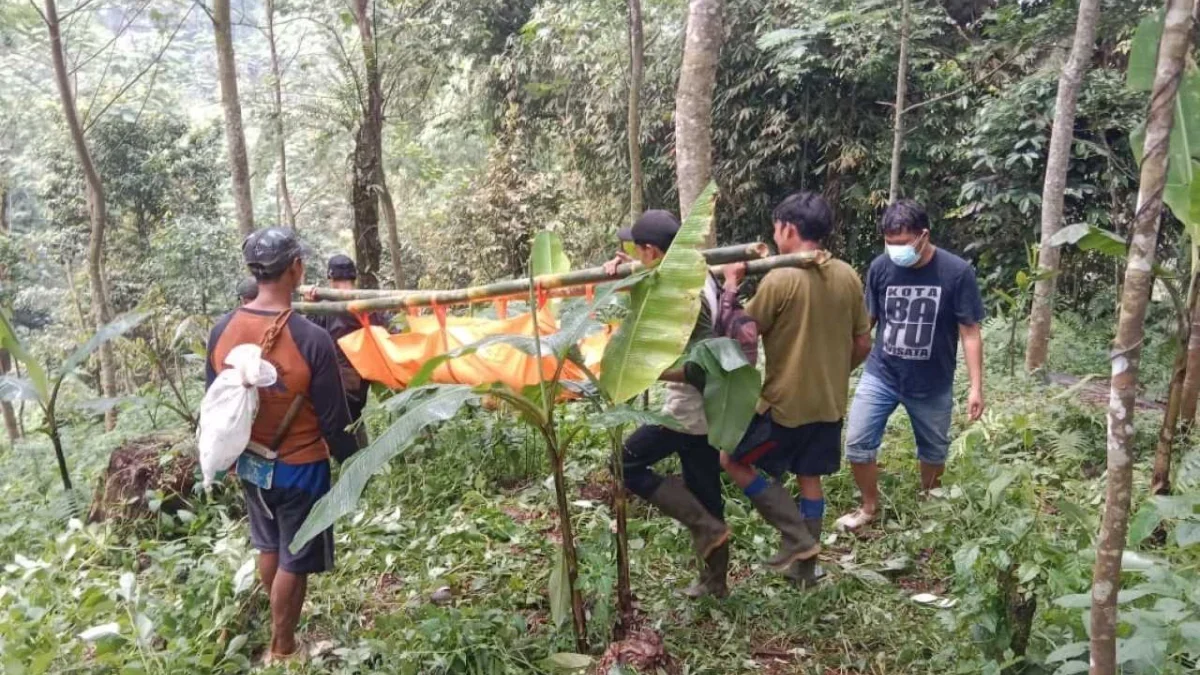 Mayat Perempuan Tanpa Busana Ditemukan di Hutan Doro, Diduga ODGJ