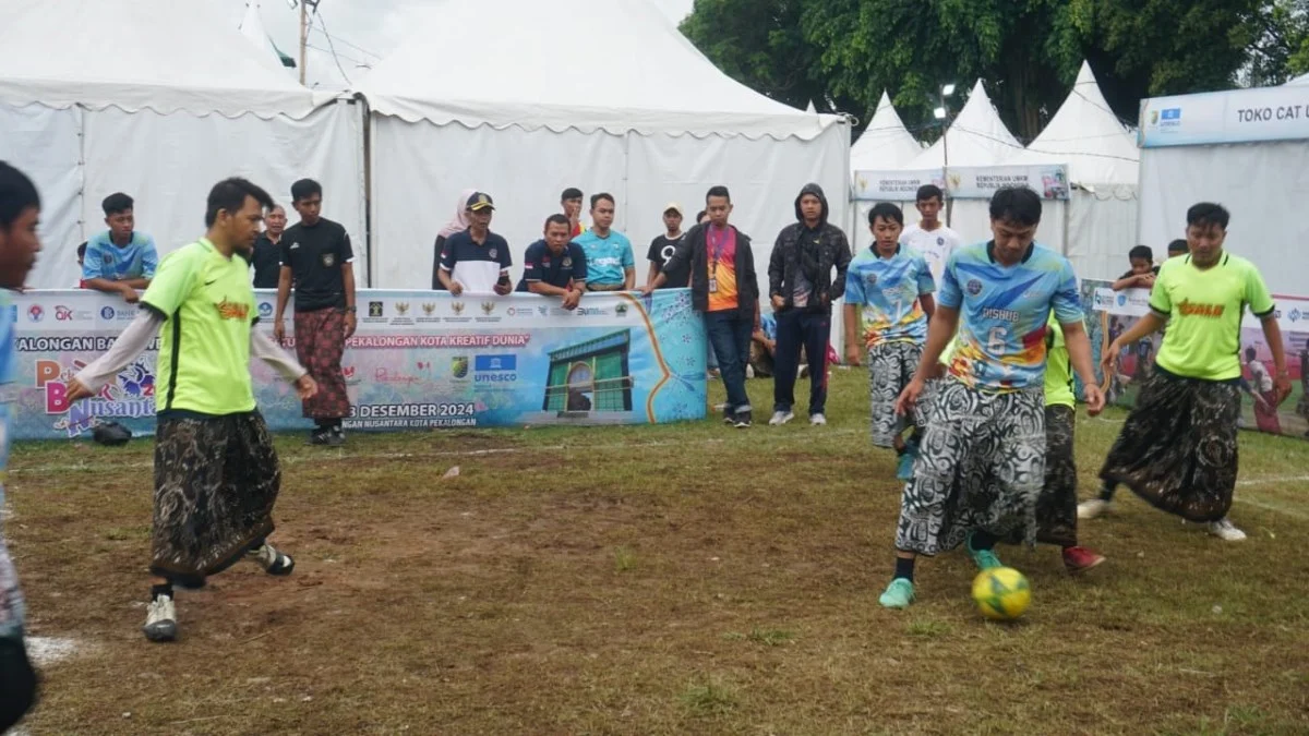 Batik Sarung Soccer: Perpaduan Budaya dan Olahraga di Pekan Batik Nusantara 2024