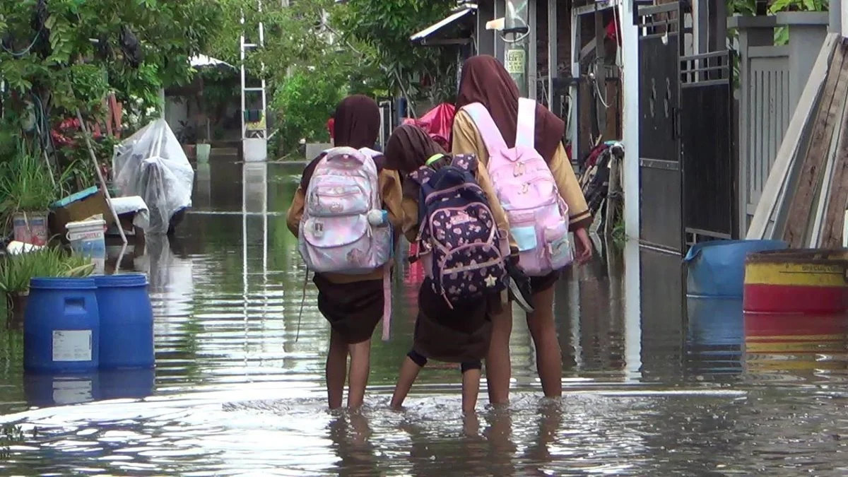 Hujan Lebat Semalaman, Puluhan Rumah di Kalirejo hingga Brangsong Terendam Banjir