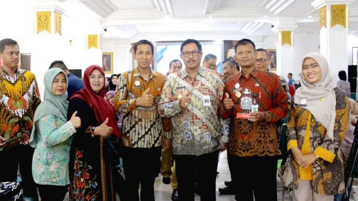 Kelurahan Kuripan Yosorejo Raih Penghargaan Desa Mandiri Sampah 2024