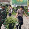 Sinergi TNI, Polri, dan Masyarakat: Bersih-Bersih Gereja Santo Petrus Sambut Natal