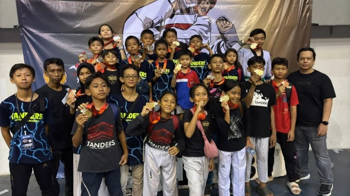 Tim Taekwondo Club Tanders Pekalongan Raih 10 Medali Emas di Kejurnas Super Fight 2024