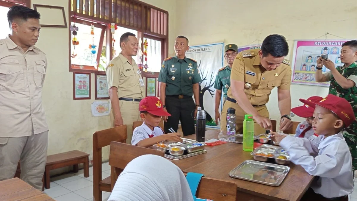 Bupati Kendal Tinjau Program Makan Bergizi Gratis, Minta Dukungan Penuh OPD