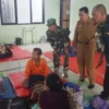 Banjir Belum Surut, Ratusan Warga Pekalongan Bertahan di Posko Pengungsian