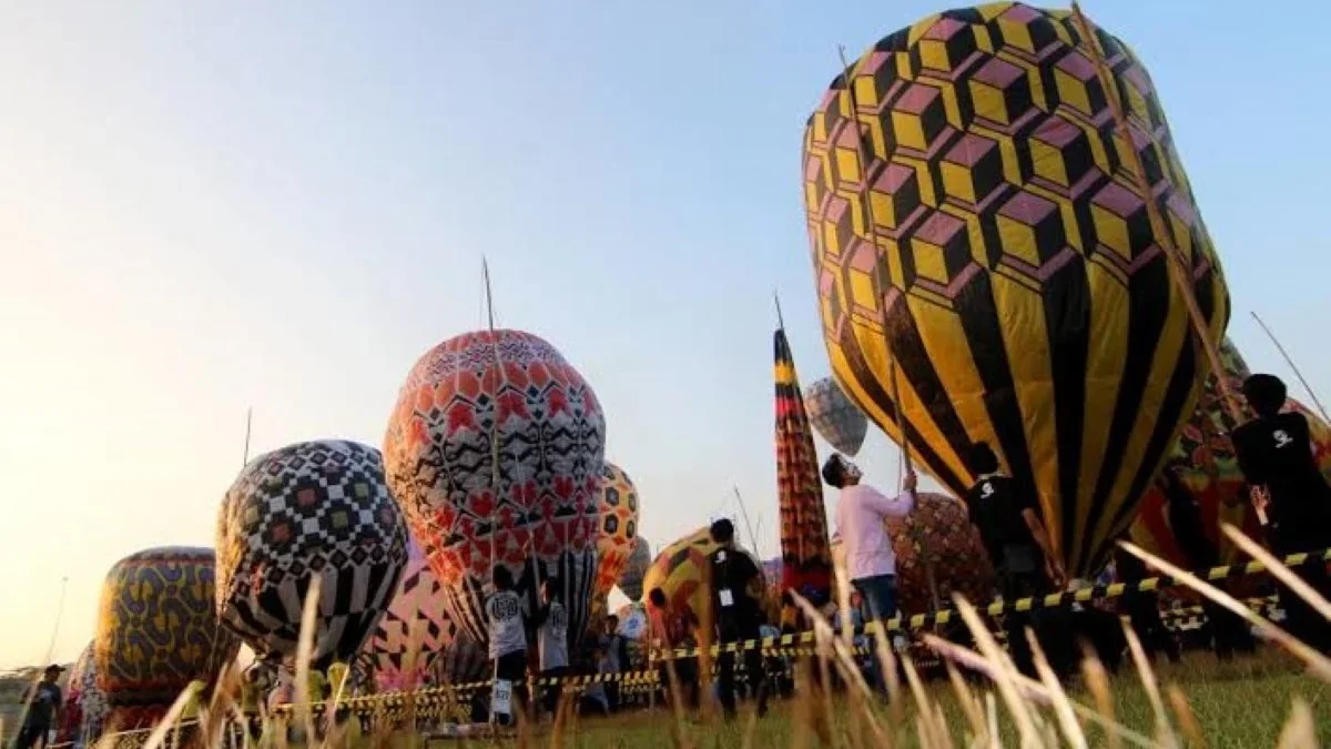 Festival Balon Tambat 2025 di Pekalongan, Tradisi Lebaran Makin Meriah dan Aman