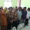 Gubernur Jateng Tinjau Pasar Boja, Perbaikan Jalan, dan Salurkan Bantuan di Kendal