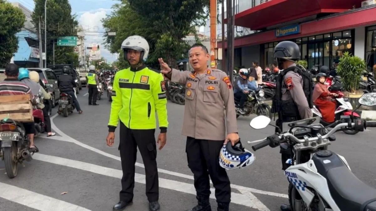 Kapolres Pekalongan Kota Pimpin Patroli Ngabuburit, Jaga Keamanan Selama Ramadan