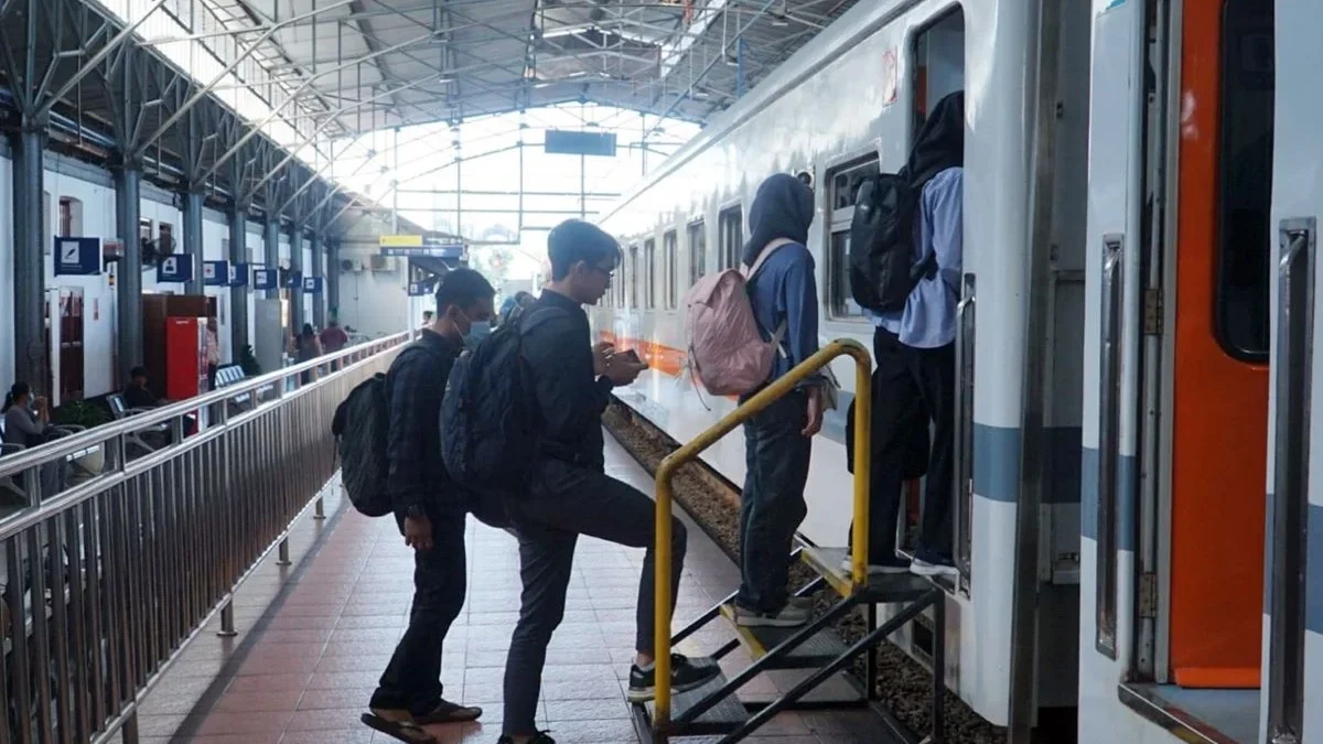 Lonjakan Penumpang di Awal Ramadan, KAI Daop 4 Semarang Siapkan Layanan Optimal