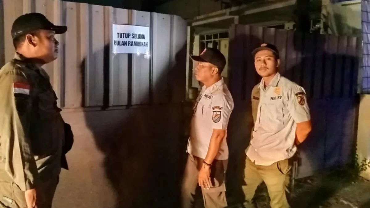 Sebuah Rumah Kos di Pekalongan Disegel Satpol P3KP, Diduga Langgar Ketertiban Umum