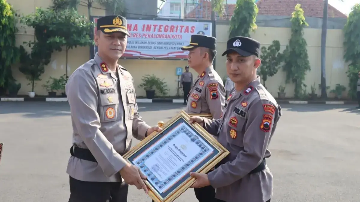 Dua Polisi Pekalongan Kota Raih Penghargaan, Kompol Pujiono dan Aiptu Ahmad Syaifudin