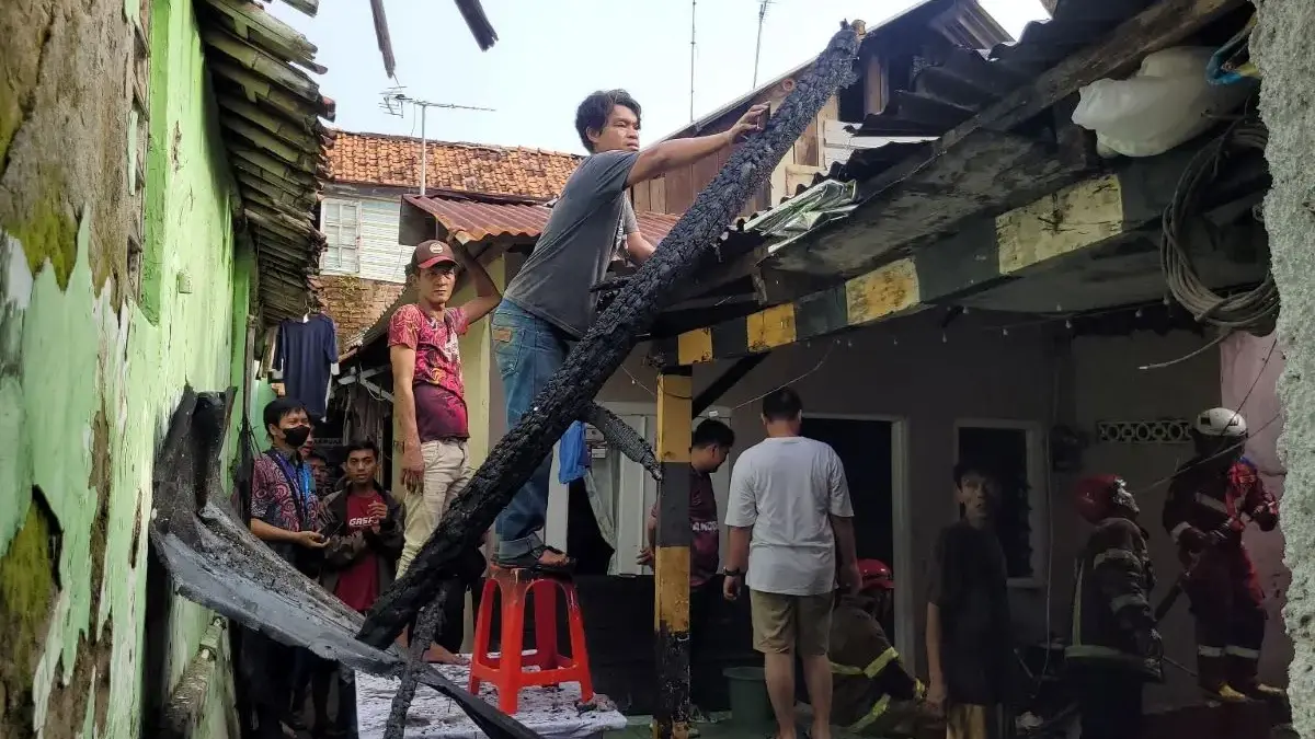 Empat Rumah di Pekalongan Timur Terbakar, Diduga Akibat Korsleting Listrik saat Siang Bolong