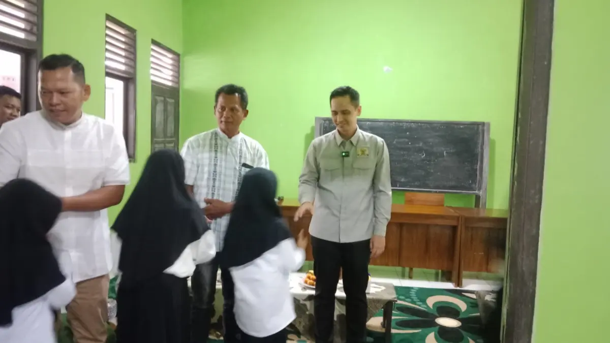 Firnando Ganinduto Salurkan Bantuan CSR Rp 100 Juta untuk Renovasi dan Sarpras TPQ di Kendal