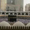 Miyako Beri Hadiah Umroh Gratis