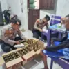 Polres Pekalongan Sita Puluhan Botol Miras dari Warung di Sragi, Ini Rincian Razianya