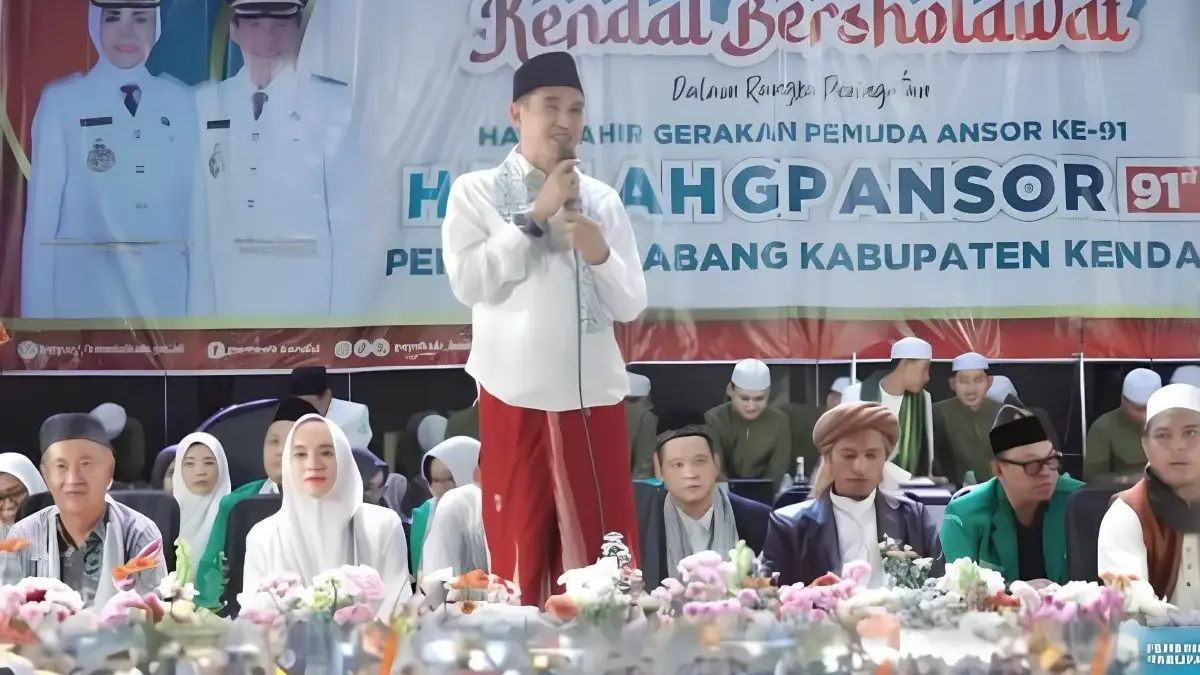 Ribuan Warga Padati Alun-alun dalam Kendal Bersholawat, Peringati Harlah ke-91 GP Ansor