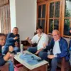 Ketua DPD Nasdem Batang Mu\'afie mendampingi Anggota DPR RI Yoyok Riyo Sudibyo seusai konsolidasi partai.