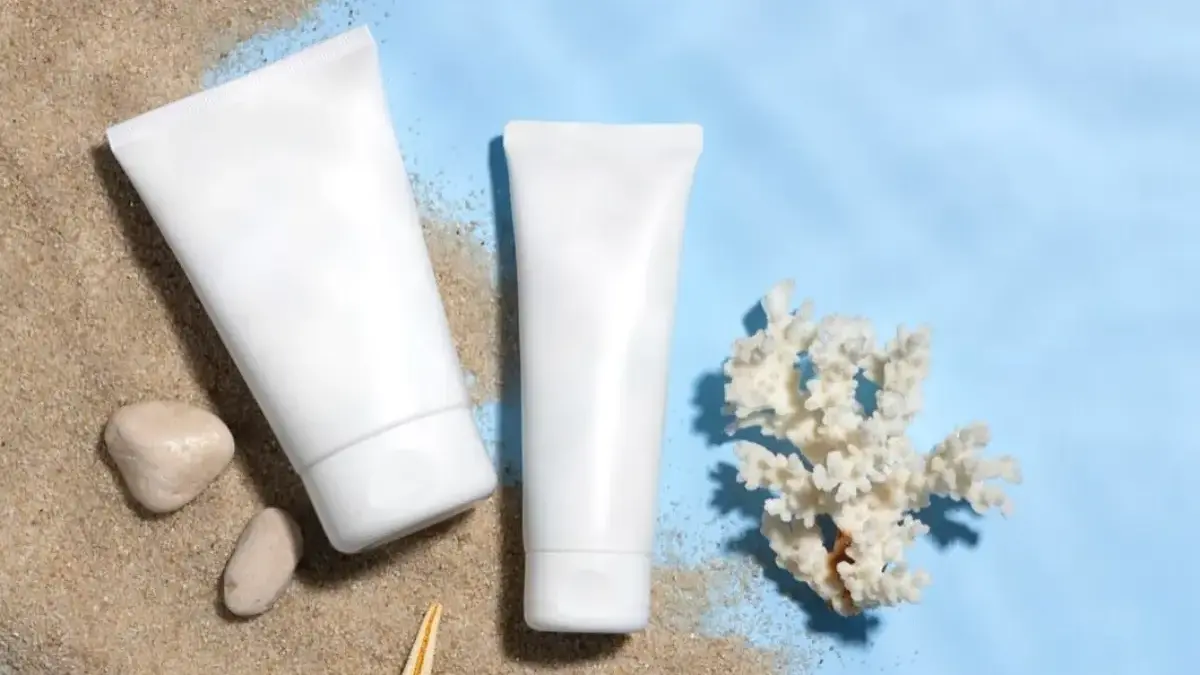 4 Merk Sunscreen Waterproof Terbaik untuk Semua Jenis Kulit