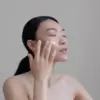 4 Skincare untuk Menghilangkan Flek Hitam dari Wardah Terbaik, Kulit Langsung Glowing Bebas Kerutan!