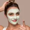 4 Skincare yang Paling Bagus dan Aman untuk Mencerahkan Kulit Hingga Memudarkan Noda Hitam