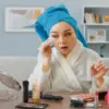 Cara Hapus Makeup Tanpa Produk Kimia