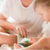 Cara Memilih Skincare Bayi untuk Kulit Sensitif yang Aman dan Alami