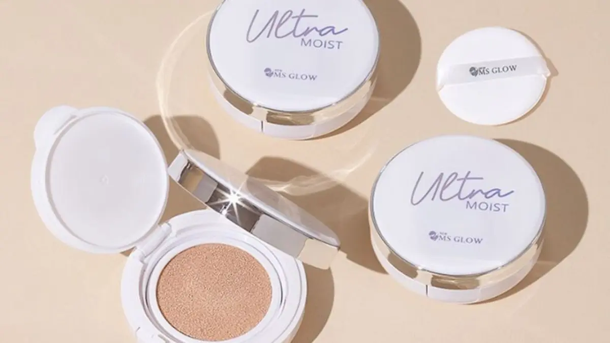 Ilustrasi cushion high coverage terbaik yang bagus untuk usia 40 tahun ke atas.
