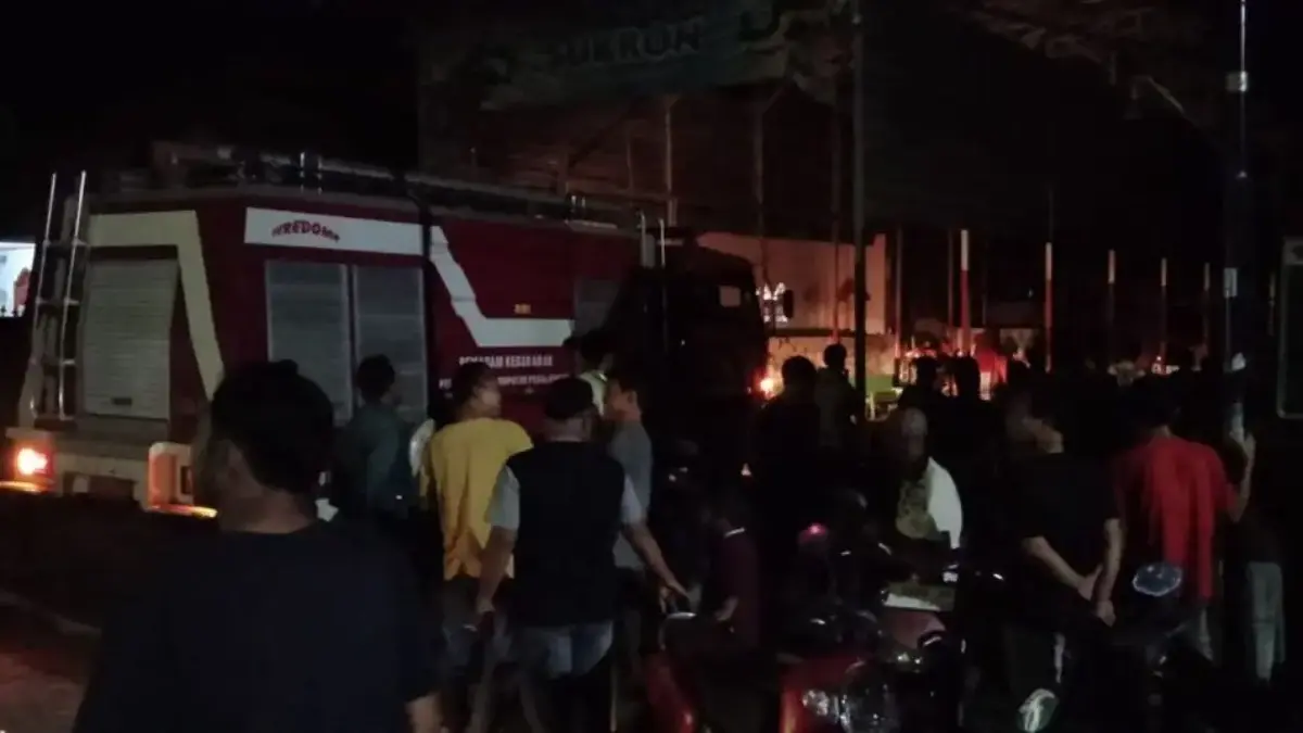 Diduga Kelaparan dan Gangguan Jiwa, Warga Bojong Minggir Bakar Dapur Sendiri