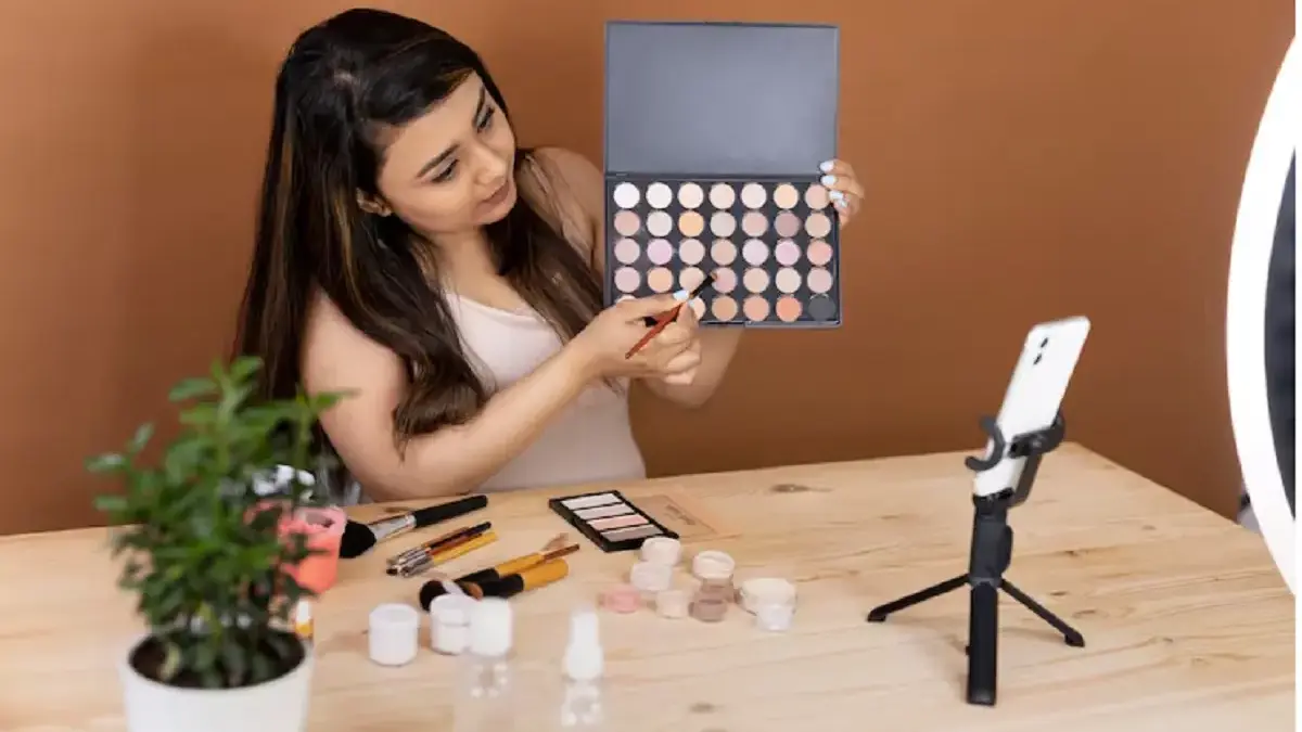 Eyeshadow Palette Murah Berkualitas di Bawah 100 Ribu yang Wajib Kalian Coba