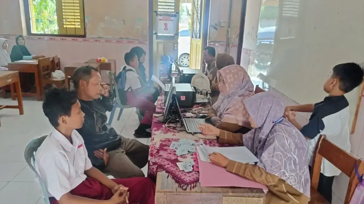 Hari Ke-2 SPMB Batang, Kuota Domisili SMP Favorit Ludes, Peserta Berebut Jalur Prestasi!