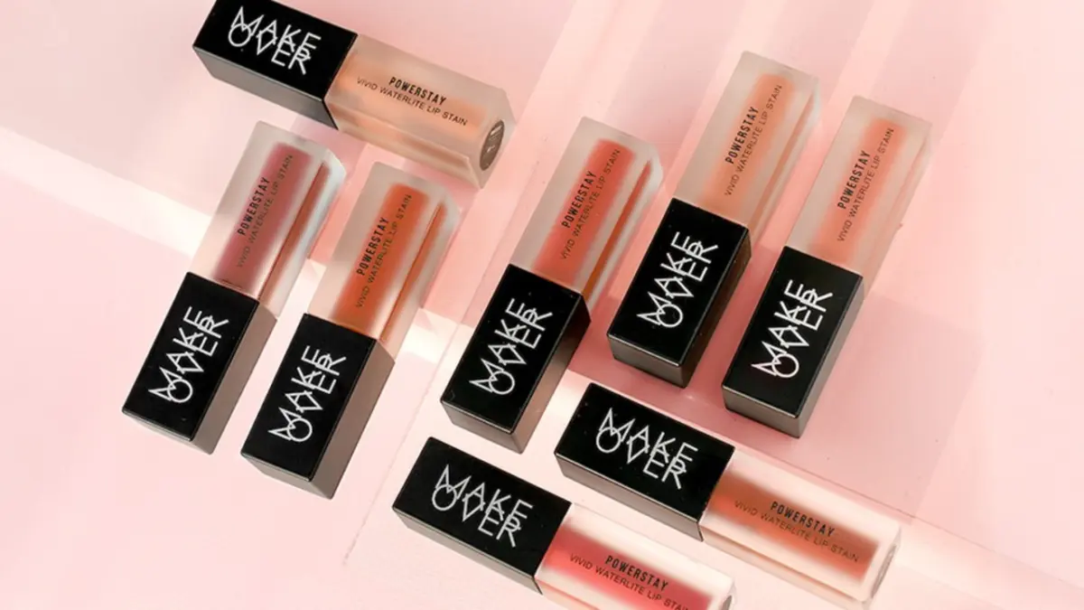 Rekomendasi lipstik make over yang tidak membuat bibir kering