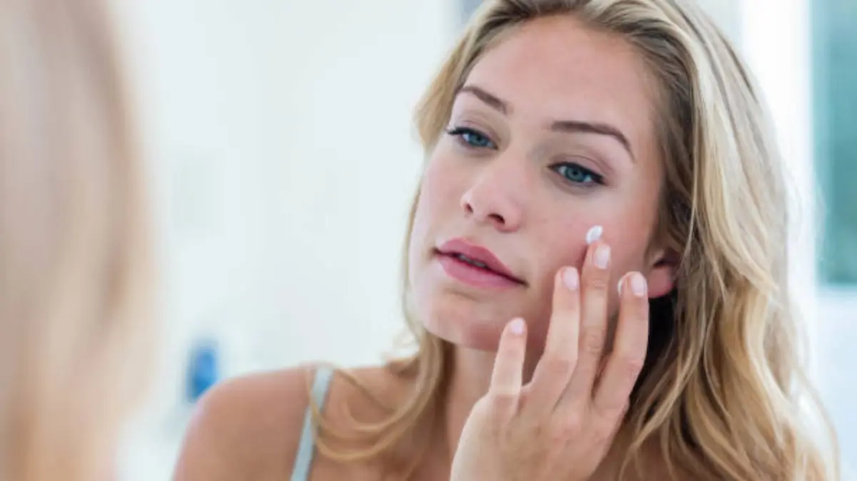 Rekomendasi sunscreen untuk umur 40 tahun ke atas.