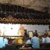 Ribuan Warga Padati Pantai Indah Kemangi Kendal: Saksikan Wayang Kulit Spektakuler Merti Desa Jungsemi!