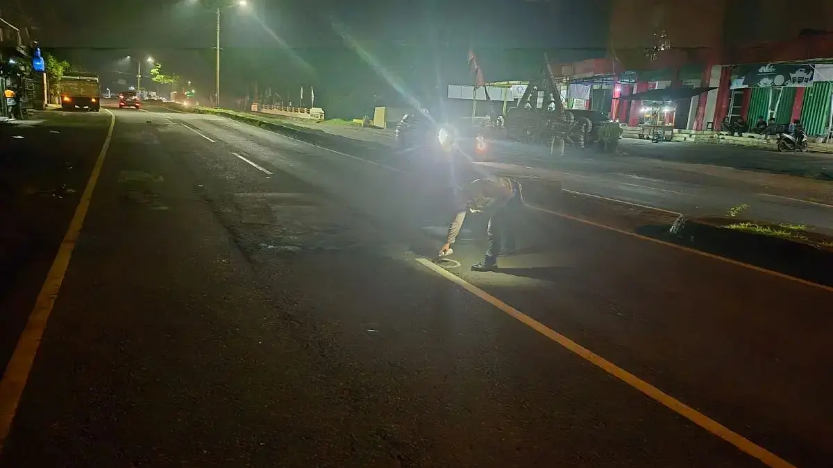 Tragis! Pasutri Tewas Usai Motor Tabrak Pick Up yang Putar Balik di Jalur Pantura Batang