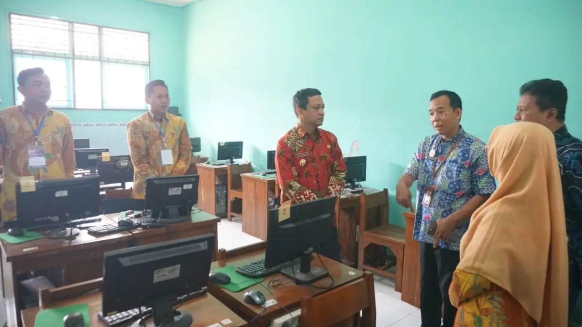 Wali Kota Pekalongan Pastikan Tak Ada Celah Curang di SPMB, Semua Serba Online!