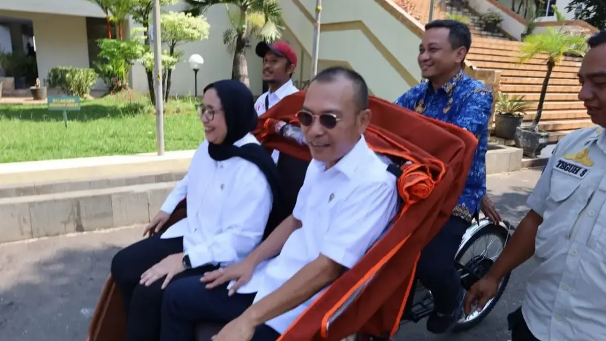 25 Tukang Becak Lansia Pekalongan Terima Bantuan Becak Listrik Gratis dari Presiden Prabowo!